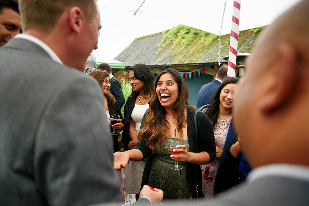 audience-seeing-magic-at-surrey-wedding